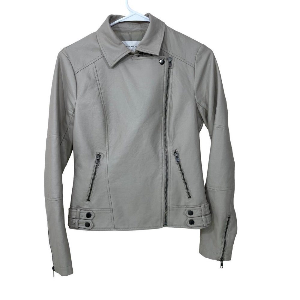 Cupcakes and Cashmere Women's Size XS Faux Leather Moto Jacket Silver Gray
